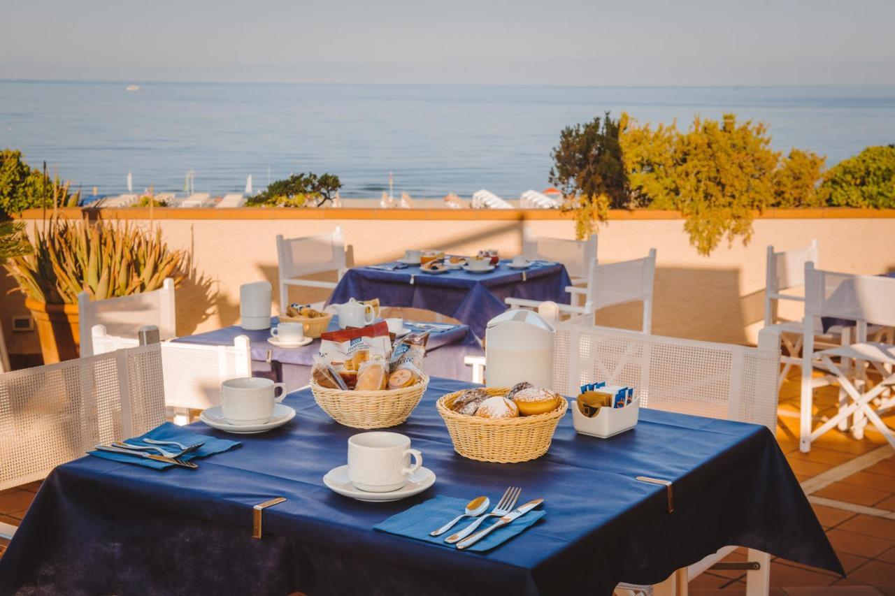 Hotel San Francisco Viareggio Bagian luar foto